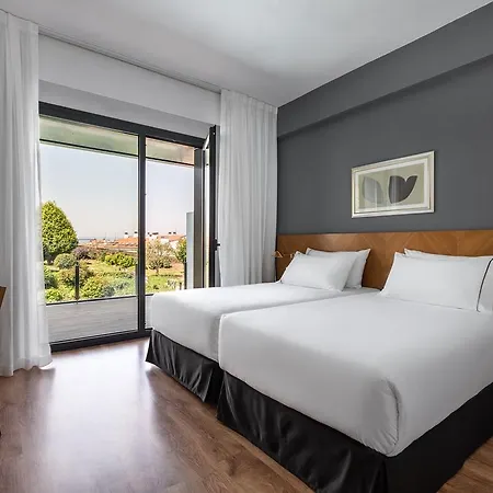 Hesperia Santiago Peregrino Otel 4*