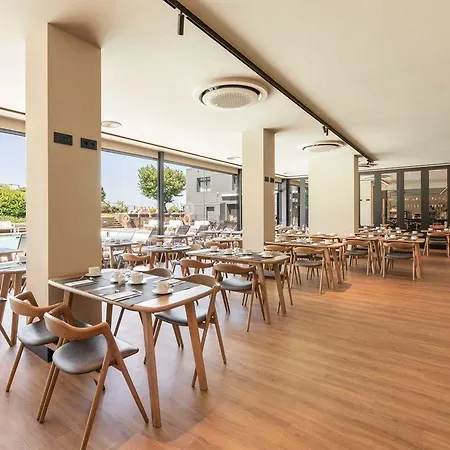 Hesperia Santiago Peregrino Ξενοδοχείο 4*