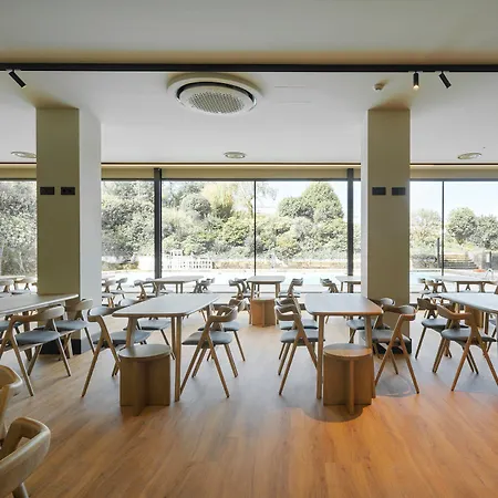 Hotel Hesperia Santiago Peregrino 4*