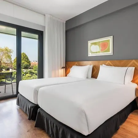 Hesperia Santiago Peregrino 4*