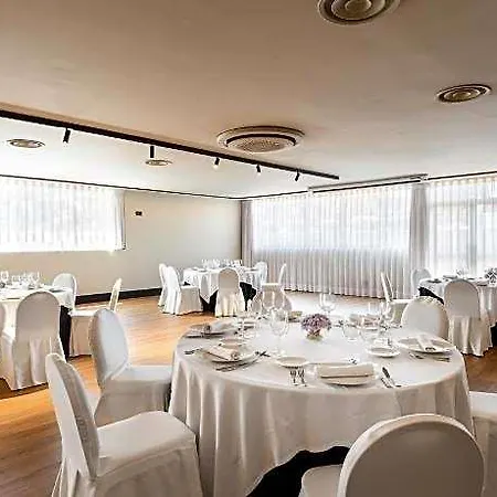 Hesperia Santiago Peregrino Отель 4*