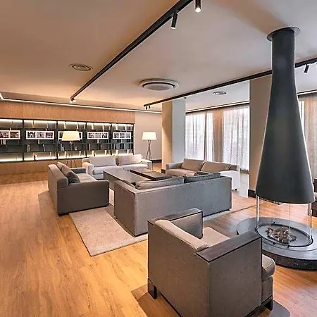 Hotel Hesperia Santiago Peregrino 4*