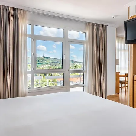 Hotel Hesperia Santiago Peregrino 4*