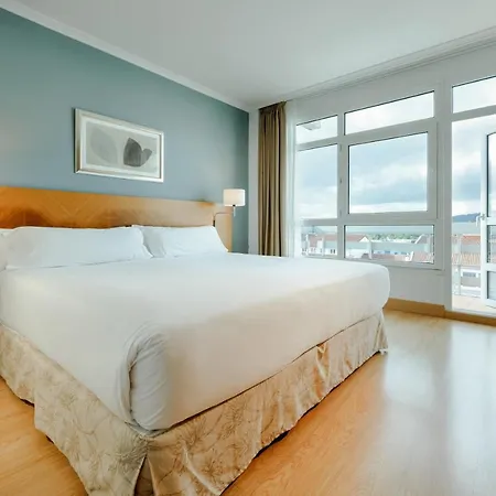 Ξενοδοχείο Hesperia Santiago Peregrino 4*