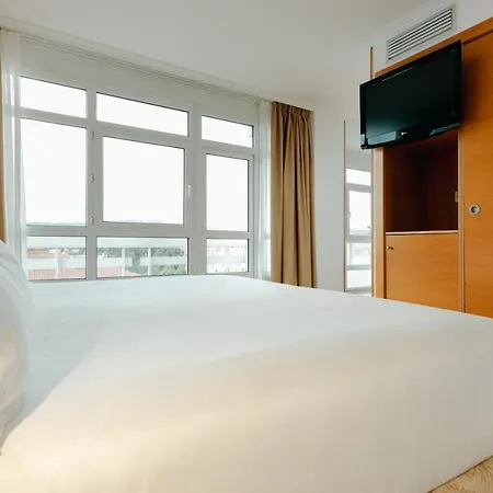 Hesperia Santiago Peregrino Ξενοδοχείο 4*