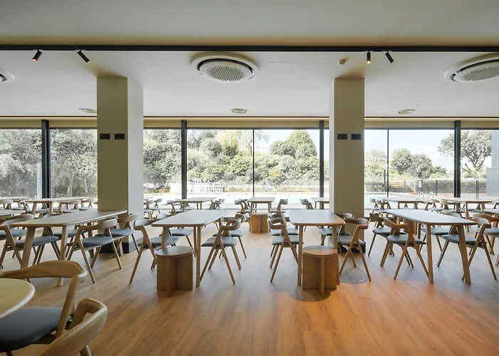 Hotel Hesperia Santiago Peregrino 4*